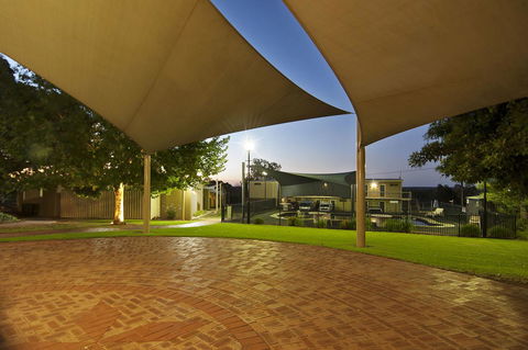 Loxton Community Hotel Motel - VIC Tourism 7