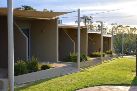 Loxton Community Hotel Motel - VIC Tourism 4