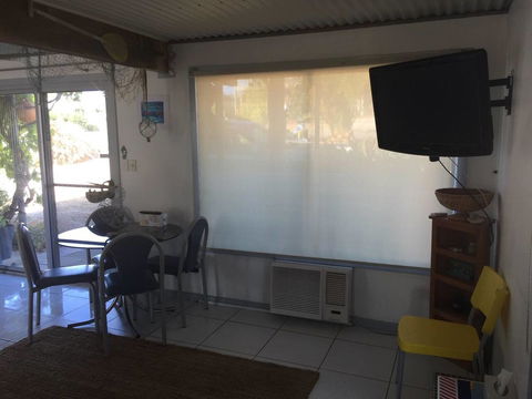 SHAKIN' SHACK - VIC Tourism 12