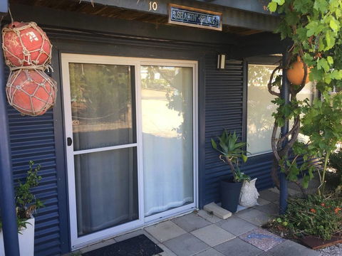 SHAKIN' SHACK - VIC Tourism 19