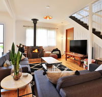 Hudson Bay  Basin View-Pet Friendly-15 Mins to Hyams Beach - VIC Tourism