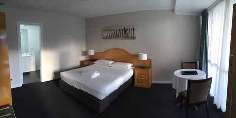 Hilton Beachfront Motel - VIC Tourism 27
