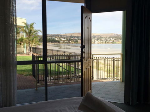 Hilton Beachfront Motel - VIC Tourism 18