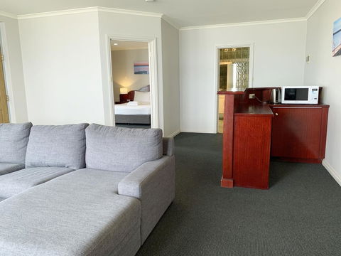 Hilton Beachfront Motel - VIC Tourism 16
