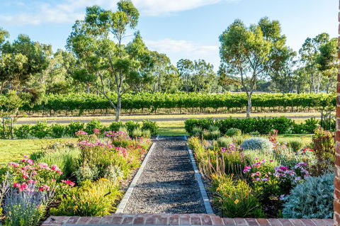 OXENBERRY FARM - VIC Tourism 16