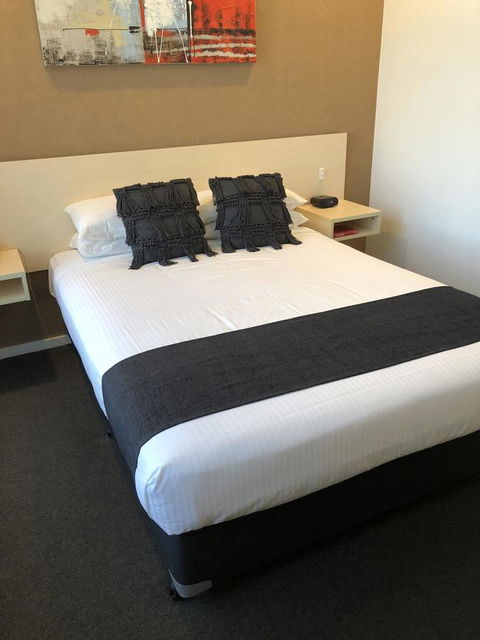 Adelaide Airport Motel - VIC Tourism 5