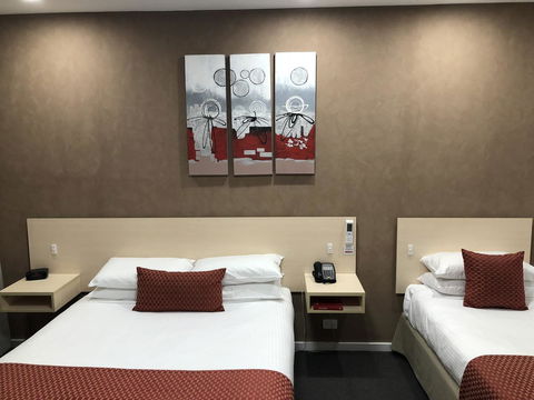 Adelaide Airport Motel - VIC Tourism 17