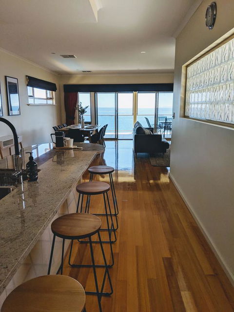 Ochre Point Beach House On Moana Seafront - VIC Tourism 4