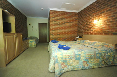 Burra Motor Inn - VIC Tourism 41