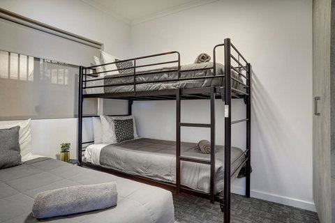 Limani Motel - VIC Tourism 5