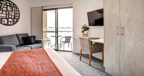 Limani Motel - VIC Tourism 24