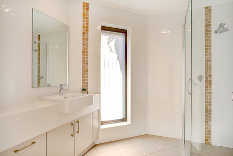 Limani Motel - VIC Tourism 36