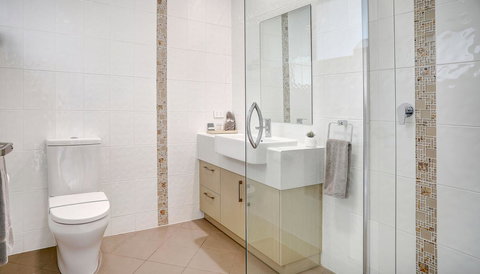 Limani Motel - VIC Tourism 25