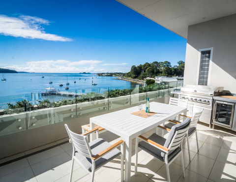 Penthouse On The Promenade - VIC Tourism 3