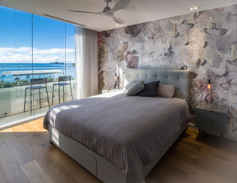 Penthouse On The Promenade - VIC Tourism 7
