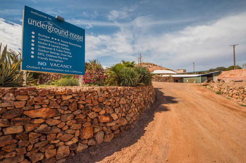 The Underground Motel - VIC Tourism 24