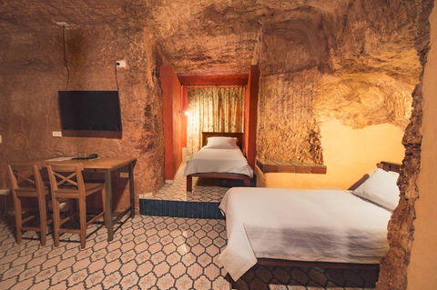 The Underground Motel - VIC Tourism 20