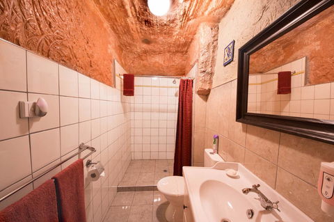 The Underground Motel - VIC Tourism 7