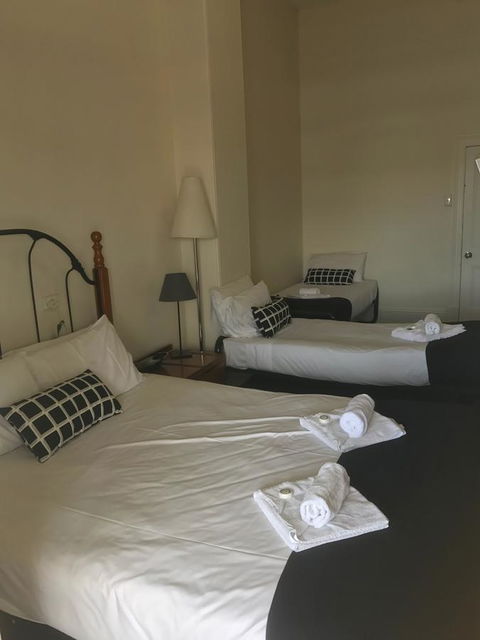 Grosvenor Hotel - VIC Tourism 4