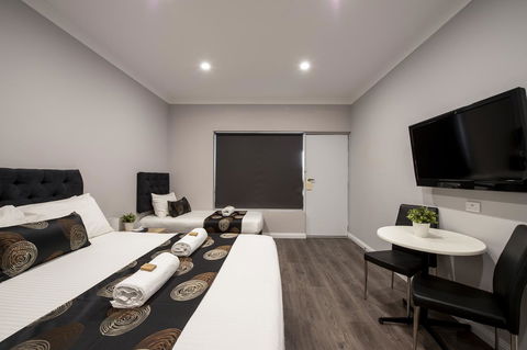 City Centre Motel Hotel - VIC Tourism 0