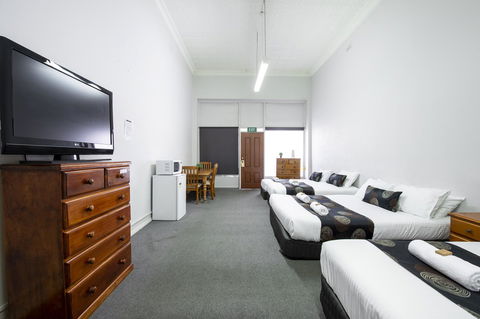 City Centre Motel Hotel - VIC Tourism 7