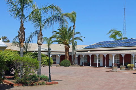 Breakfree Port Pirie - VIC Tourism 0
