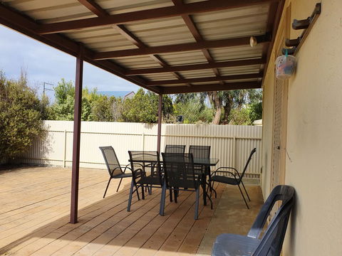 Super Central Location - VIC Tourism 13