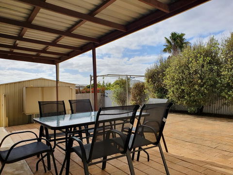 Super Central Location - VIC Tourism 11