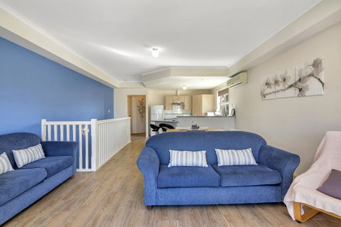 The Lighthouse - Port Willunga - C21 SouthCoast Holidays - VIC Tourism 7
