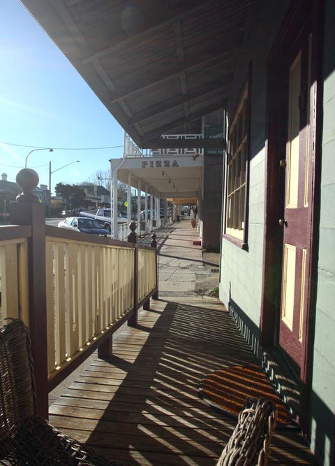 Wallace Lodge - PID-STRA-16871 - VIC Tourism 2
