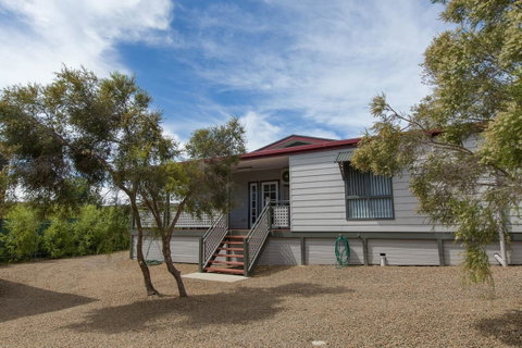 Desert Pea - VIC Tourism 11