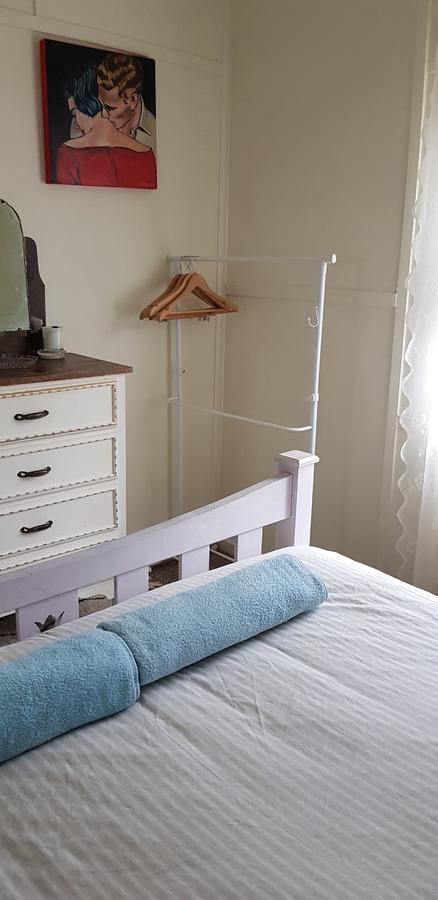 Sinclair Cottage - VIC Tourism 1