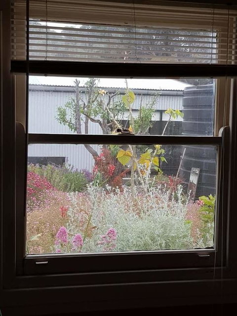 Sinclair Cottage - VIC Tourism 24