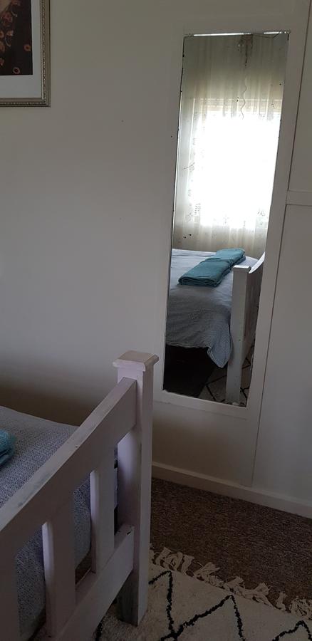 Sinclair Cottage - VIC Tourism 13