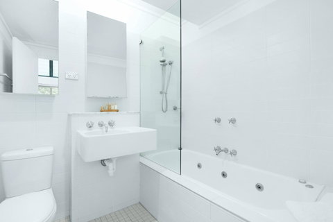 One Mile Retreat - VIC Tourism 10