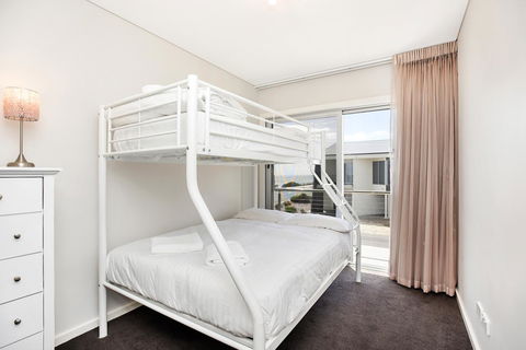 Esplanade Escape - VIC Tourism 11