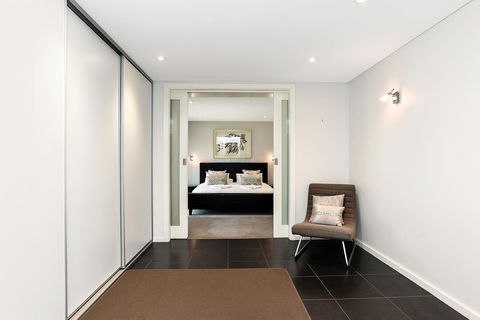 Esplanade Escape - VIC Tourism 24