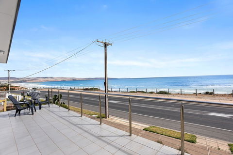 Esplanade Escape - VIC Tourism 16