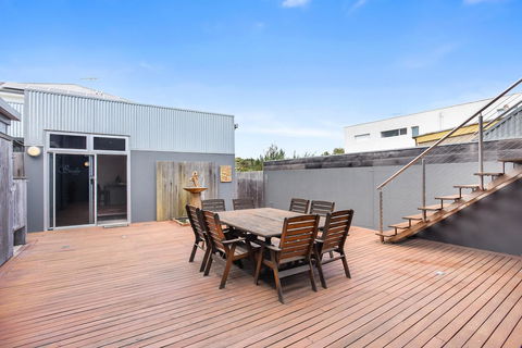 Esplanade Escape - VIC Tourism 31