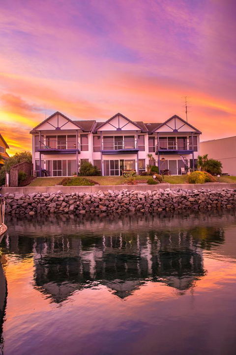 Marina Reflections - VIC Tourism 10