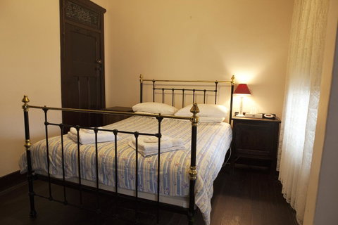 The Rising Sun Hotel - VIC Tourism 13