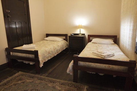 The Rising Sun Hotel - VIC Tourism 8
