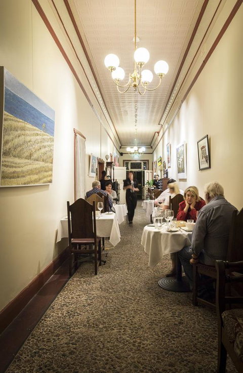 The Rising Sun Hotel - VIC Tourism 16