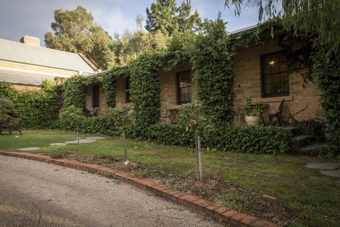 The Rising Sun Hotel - VIC Tourism 17