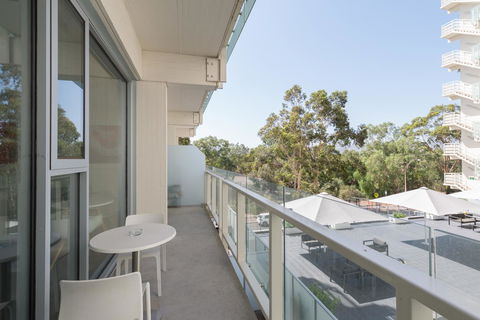 Ther-Rich Elegant 1BR Apartment In Walkerville - VIC Tourism 29