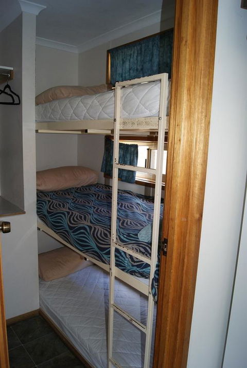 Ardrossan Caravan Park - VIC Tourism 13
