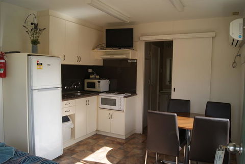 Ardrossan Caravan Park - VIC Tourism 17
