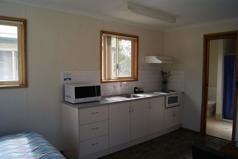 Ardrossan Caravan Park - VIC Tourism 6