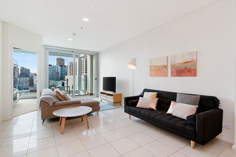Stylish And Comfortable, Views Over Gouger St! - VIC Tourism 0