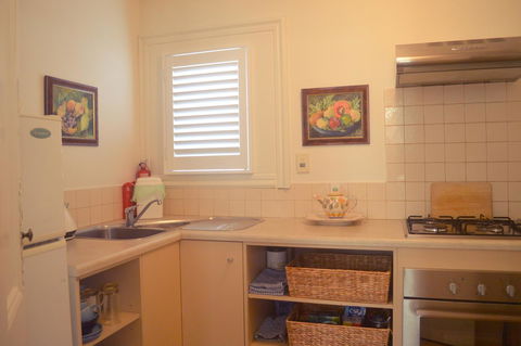 Athelney Cottage Bed And Breakfast - VIC Tourism 25